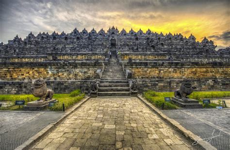 Borobudur Tempel! Ett historiskt mästerverk som tar dig tillbaka i tiden!